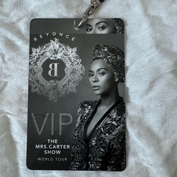 Beyoncé ‘Mrs. Carter Show World Tour’ Official VIP Tour Pass & Lanyard - 2013